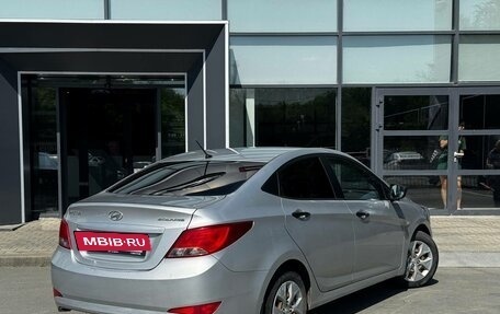 Hyundai Solaris II рестайлинг, 2015 год, 950 000 рублей, 8 фотография
