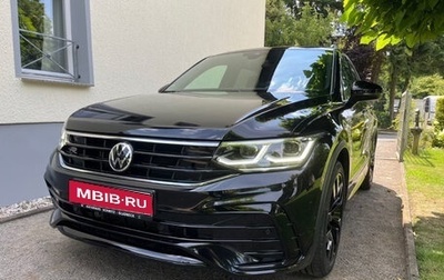 Volkswagen Tiguan II, 2022 год, 2 300 000 рублей, 1 фотография