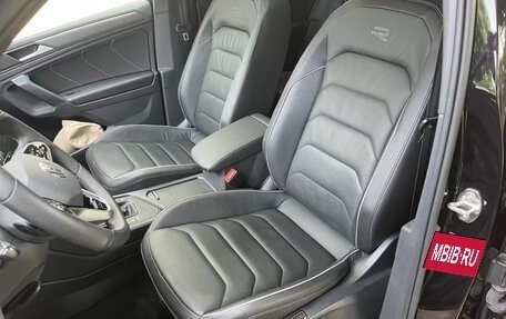 Volkswagen Tiguan II, 2022 год, 2 300 000 рублей, 10 фотография