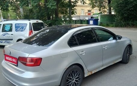 Volkswagen Jetta VI, 2015 год, 410 000 рублей, 2 фотография