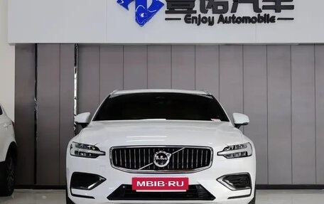 Volvo V60 II, 2024 год, 3 790 099 рублей, 3 фотография