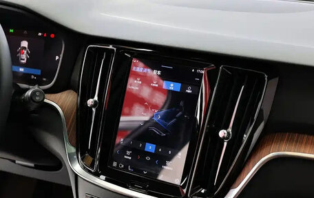 Volvo V60 II, 2024 год, 3 790 099 рублей, 17 фотография