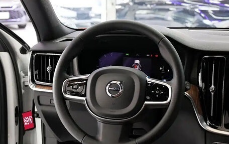 Volvo V60 II, 2024 год, 3 790 099 рублей, 13 фотография