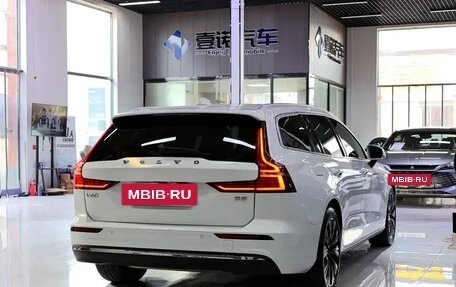 Volvo V60 II, 2024 год, 3 790 099 рублей, 8 фотография