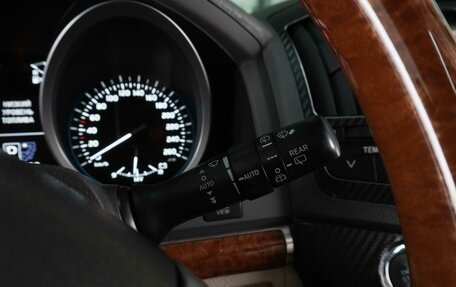 Toyota Land Cruiser 200, 2013 год, 2 940 000 рублей, 18 фотография