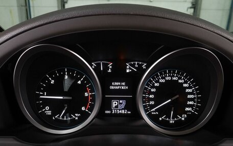 Toyota Land Cruiser 200, 2013 год, 2 940 000 рублей, 14 фотография