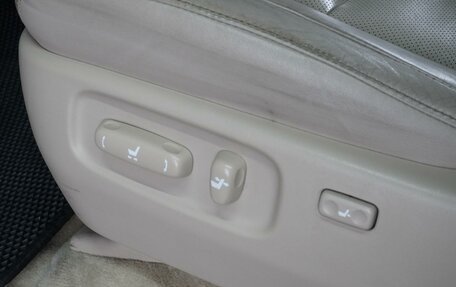 Toyota Land Cruiser 200, 2013 год, 2 940 000 рублей, 16 фотография