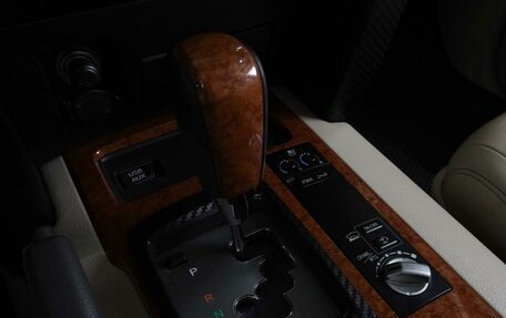 Toyota Land Cruiser 200, 2013 год, 2 940 000 рублей, 24 фотография
