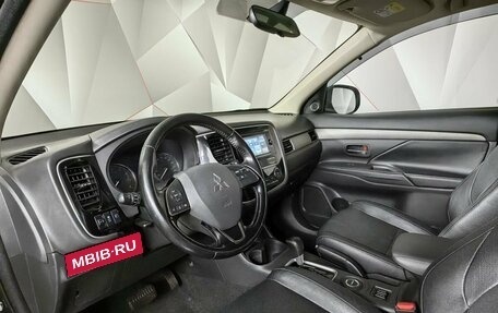 Mitsubishi Outlander III рестайлинг 3, 2018 год, 1 485 000 рублей, 14 фотография