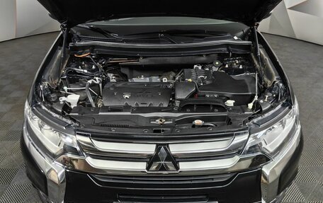 Mitsubishi Outlander III рестайлинг 3, 2018 год, 1 485 000 рублей, 19 фотография