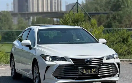 Toyota Avalon, 2022 год, 2 000 000 рублей, 3 фотография