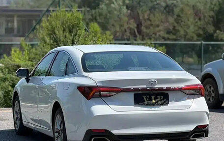 Toyota Avalon, 2022 год, 2 000 000 рублей, 4 фотография