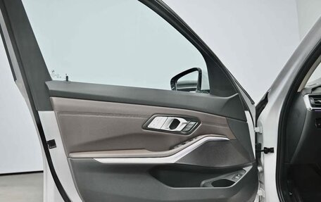 BMW 3 серия, 2022 год, 3 000 000 рублей, 26 фотография