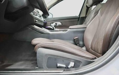 BMW 3 серия, 2022 год, 3 000 000 рублей, 29 фотография