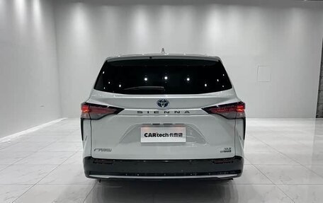 Toyota Sienna, 2022 год, 3 304 000 рублей, 3 фотография