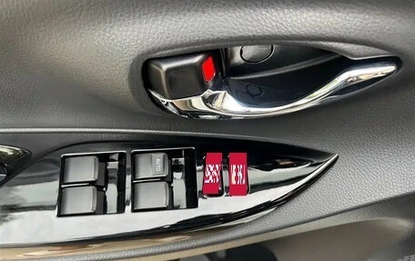 Toyota Yaris XP150 рестайлинг, 2021 год, 1 050 000 рублей, 14 фотография