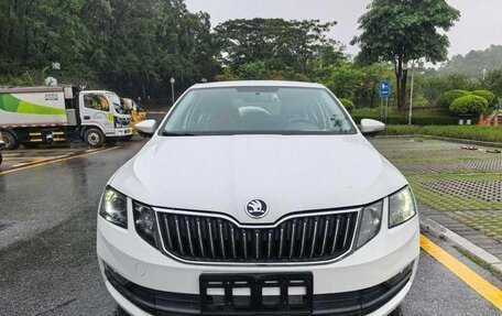 Skoda Octavia, 2021 год, 1 213 800 рублей, 2 фотография