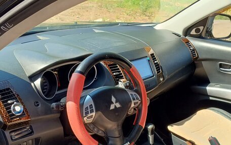 Mitsubishi Outlander III рестайлинг 3, 2007 год, 950 000 рублей, 8 фотография