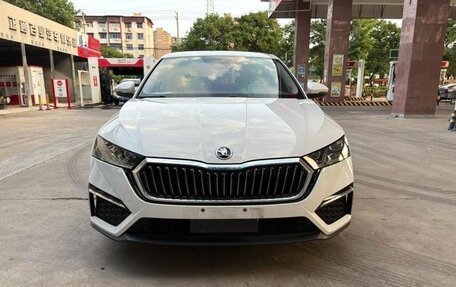 Skoda Octavia IV, 2022 год, 1 885 800 рублей, 2 фотография