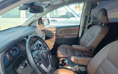 Toyota Sienna III, 2020 год, 4 950 000 рублей, 1 фотография
