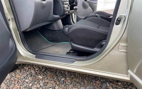 Toyota Vitz, 2002 год, 385 000 рублей, 17 фотография