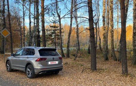 Volkswagen Tiguan II, 2019 год, 3 550 000 рублей, 2 фотография