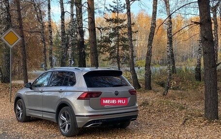 Volkswagen Tiguan II, 2019 год, 3 550 000 рублей, 3 фотография