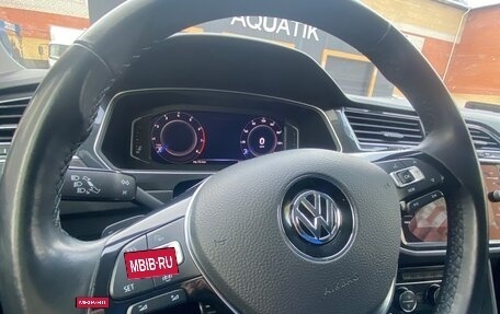 Volkswagen Tiguan II, 2019 год, 3 550 000 рублей, 10 фотография