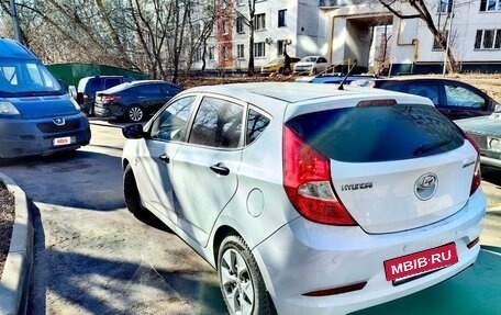 Hyundai Solaris II рестайлинг, 2015 год, 1 100 000 рублей, 10 фотография
