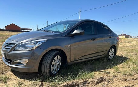 Hyundai Solaris II рестайлинг, 2015 год, 870 000 рублей, 4 фотография