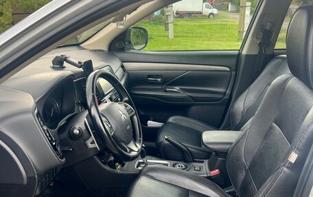Mitsubishi Outlander III рестайлинг 3, 2013 год, 1 270 000 рублей, 7 фотография