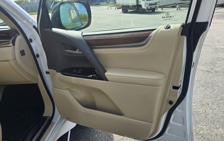 Lexus LX III, 2016 год, 7 580 000 рублей, 17 фотография