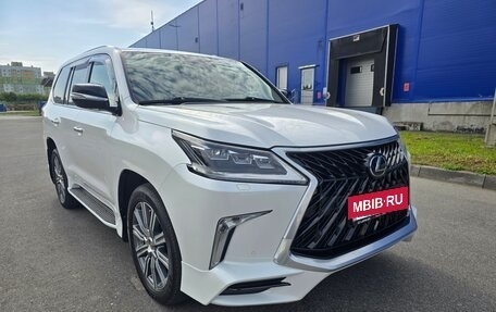 Lexus LX III, 2016 год, 7 580 000 рублей, 4 фотография