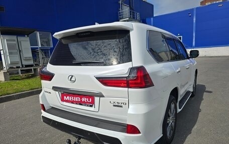 Lexus LX III, 2016 год, 7 580 000 рублей, 32 фотография