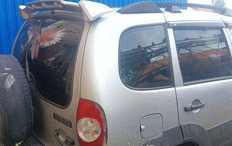 Chevrolet Niva I рестайлинг, 2010 год, 280 000 рублей, 3 фотография