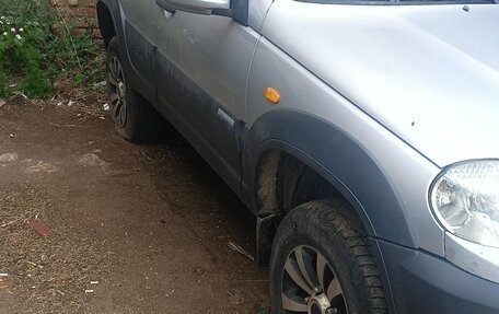 Chevrolet Niva I рестайлинг, 2010 год, 280 000 рублей, 2 фотография