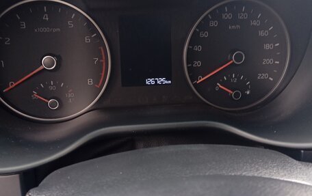 KIA Rio IV, 2018 год, 1 050 000 рублей, 6 фотография