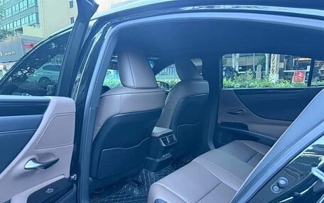 Lexus ES VII, 2021 год, 2 800 000 рублей, 8 фотография