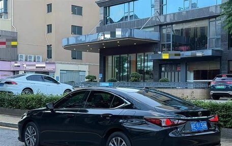 Lexus ES VII, 2021 год, 2 800 000 рублей, 4 фотография