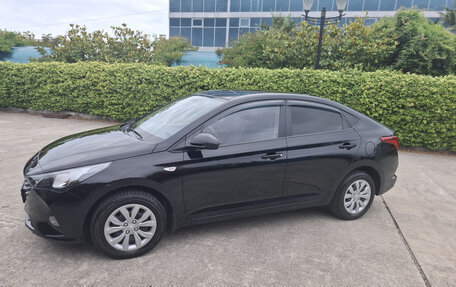 Hyundai Solaris II рестайлинг, 2021 год, 1 780 000 рублей, 1 фотография