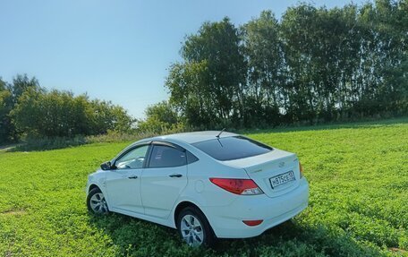 Hyundai Solaris II рестайлинг, 2014 год, 606 000 рублей, 2 фотография