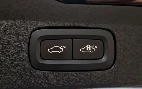 Volvo V60 Cross Country II, 2021 год, 3 851 999 рублей, 6 фотография