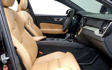 Volvo V60 Cross Country II, 2021 год, 3 851 999 рублей, 16 фотография