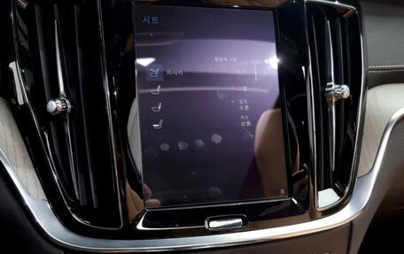 Volvo V60 Cross Country II, 2021 год, 3 851 999 рублей, 13 фотография