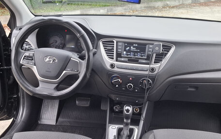 Hyundai Solaris II рестайлинг, 2021 год, 1 780 000 рублей, 7 фотография