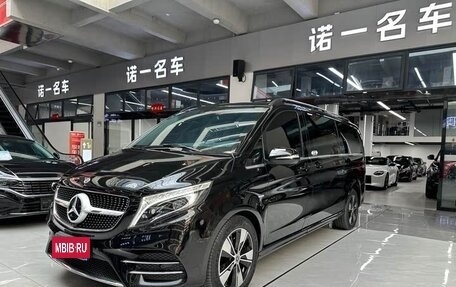 Mercedes-Benz V-Класс, 2021 год, 4 900 100 рублей, 1 фотография
