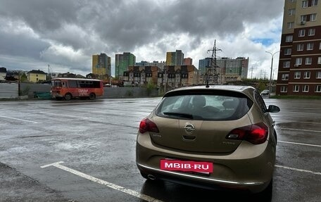 Opel Astra J, 2013 год, 1 050 000 рублей, 4 фотография