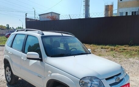Chevrolet Niva I рестайлинг, 2012 год, 598 000 рублей, 2 фотография
