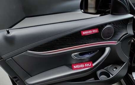 Mercedes-Benz E-Класс, 2020 год, 4 600 000 рублей, 20 фотография