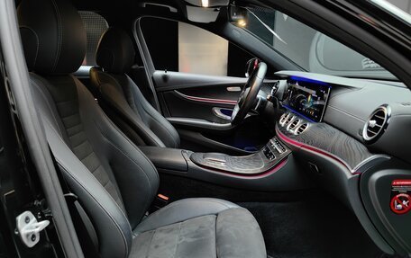 Mercedes-Benz E-Класс, 2020 год, 4 600 000 рублей, 29 фотография